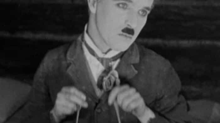 نقد و بررسی فیلم تب طلا محصول سال 1925 | چیبینو